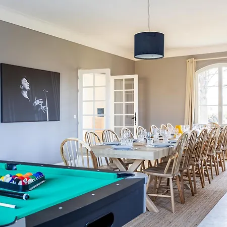 Le Holiday home